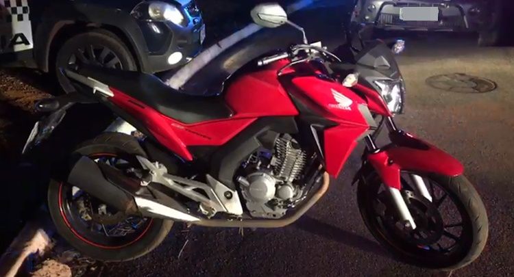 PM age rápido e localiza motocicleta momentos após o roubo