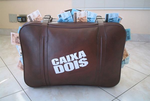 Senado pode criminalizar a prática de Caixa 2