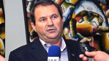 Prefeito de Cáceres avalia candidatura ao Senado