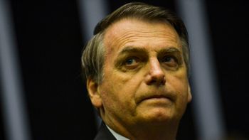 Celular de Bolsonaro foi alvo da ação de hackers, afirma ministério