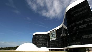 Maioria da população no Brasil, negros são minoria nas Eleições 2016