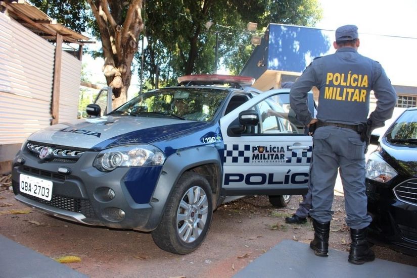 PM prende suspeito por tentar matar advogado a facadas na frente do Fórum