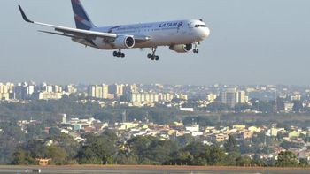 Transporte aéreo de passageiros tem aumento de 7,8% em outubro, diz Anac