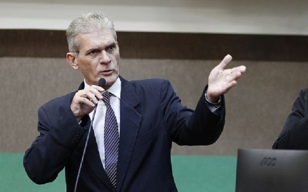 Vereadores de Cuiabá avaliam aprovar fim do recesso parlamentar