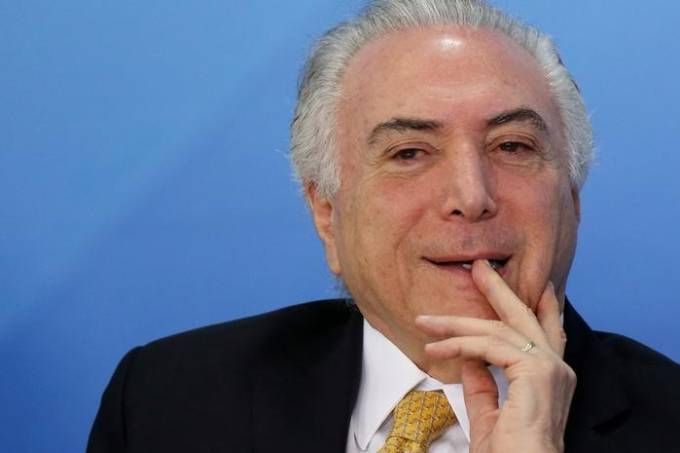 Governo tira 5,2 bi de programa social