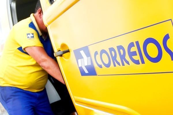 Serviços têm queda de 1,9% de dezembro para janeiro, diz IBGE