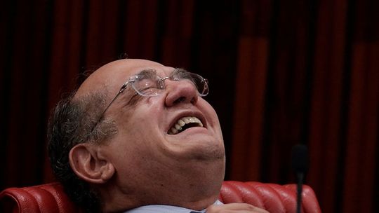 Diário Oficial publica aumento de salário a ministros do STF