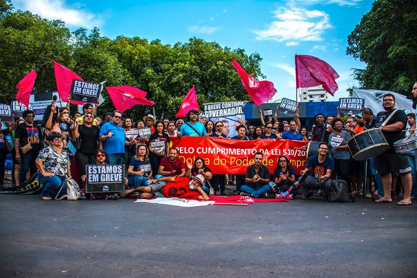 A resistência dos educadores da rede estadual é mantida em 68 dias de greve
