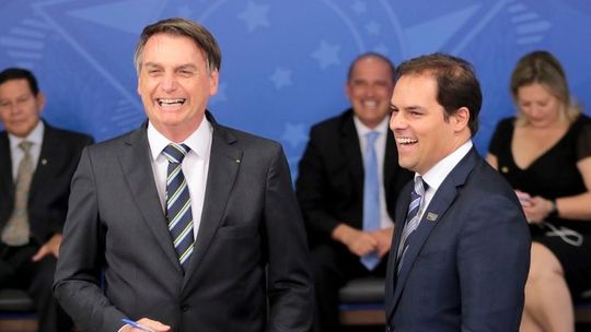 Governo federal avalia contratar celetistas e temporários via concurso, diz secretário