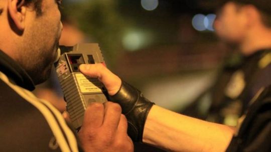 Oito motoristas tiveram CNH recolhida e um foi preso em Operação Lei Seca