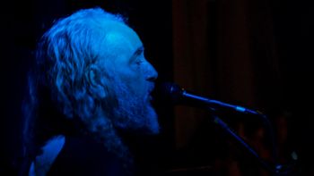 Lenda do rock, cantor e compositor Djalma Barros morre em Brasília