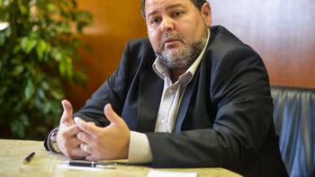 Presidente da Câmara da capital quer proibir roupas que “atentem contra os costumes”