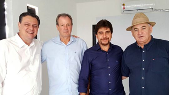 Vice-governador faz campanha em Guiratinga