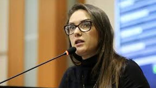 Janaina cobra  esclarecimentos do procurador geral sobre grampos ilegais 