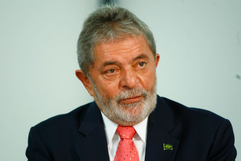 Desembargadores mantêm condenação de Lula no caso triplex