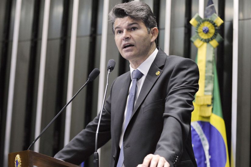 Bolsonaro oficializa Medeiros como vice-líder do Governo na câmara