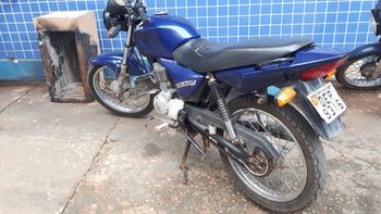 PM recupera motocicleta e prende dois por receptação no Morumbi