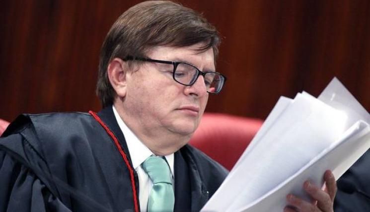 Relator do julgamento, Benjamin pede cassação da chapa Dilma-Temer