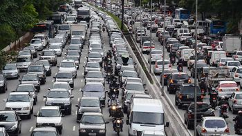 Comissão pode votar projeto que permite motor a diesel em veículos leves