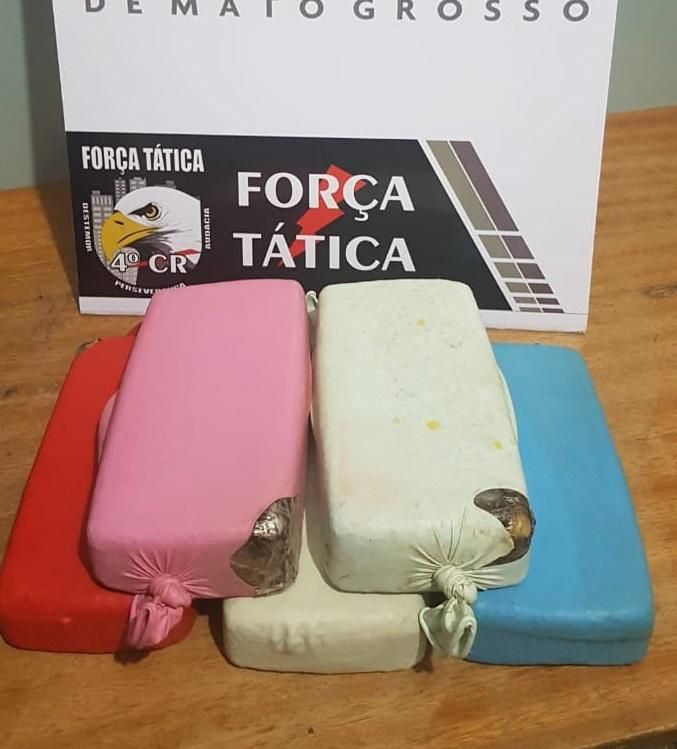 Passageiro é preso pela PM com mais de 5 kg de pasta base de cocaína em rodoviária