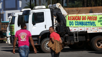 Ministros e Petrobras discutem alta no preço dos combustíveis