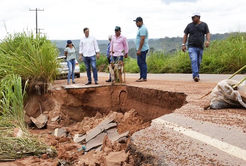 Cratera pode fechar Rodovia do Peixe; deputado pede intervenção do Estado