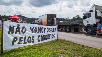 Governo cede e aguarda fim da paralisação dos caminhoneiros