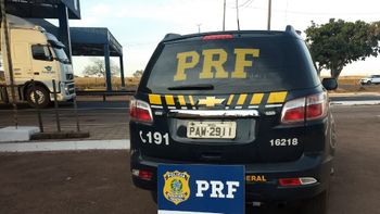 Motorista com habilitação falsa é preso pela PRF