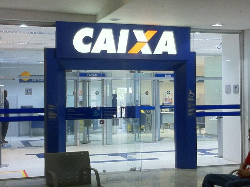 Temer sanciona lei que permite uso de até R$ 15 bilhões do FGTS pela Caixa