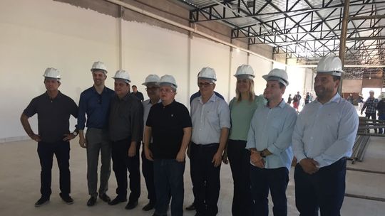 Vereadores acompanham governador na fiscalização da obra em Rondonópolis