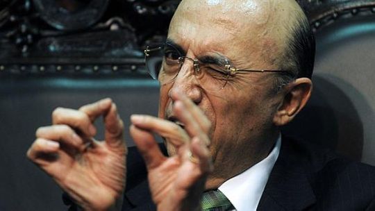 Emprego deve aumentar este ano, diz Meirelles em rede social