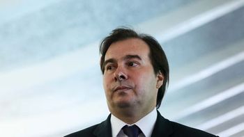 Denúncia contra Temer será votada até dia 23 de outubro, afirma Maia