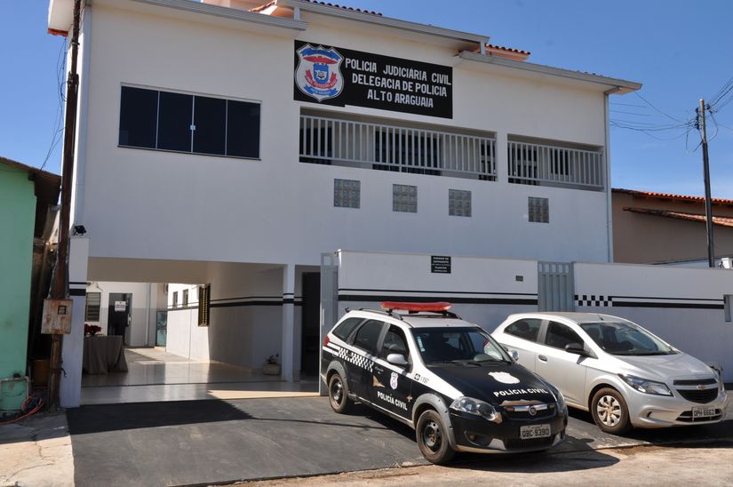 Idosos são assassinados a tiros dentro de veículo na BR-364