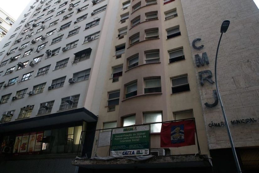 No RJ, ocupação é regularizada e prédio será reformado