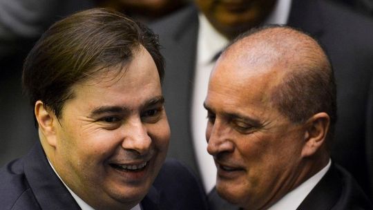 Onyx, Maia e Marinho discutem destaques, como do PSL, que podem atrasar Previdência