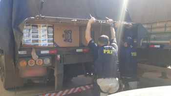 Mais de 200 mil maços de cigarros contrabandeado são apreendidos pela PRF