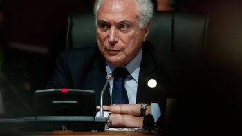 Governo publicará MP para adiar reajuste de servidores para 2020