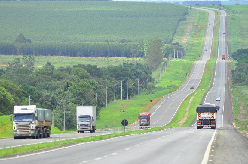 Mais de 158 mil veículos devem passar pela BR-163 durante o Réveillon