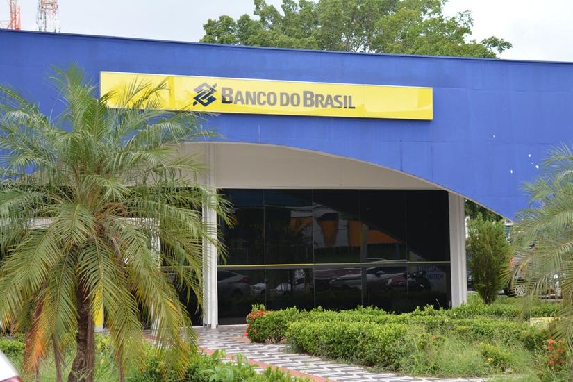 Governo injeta R$ 525 milhões com 13º salário dos servidores