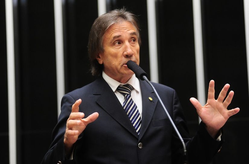 Justiça vê prescrição e livra ex-deputado de cumprir pena de 8 anos