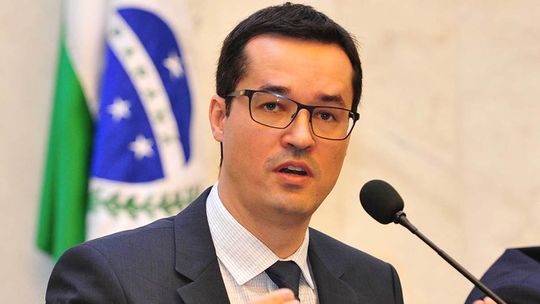 CCJ do Senado aprova convite para Dallagnol explicar troca de mensagens