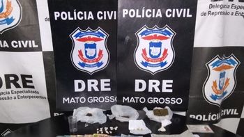 Suspeitos de vender drogas em salão de beleza são presos