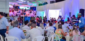 Leilão na Parecis SuperAgro arrecada R$ 300 mil para HCan e hospital municipal