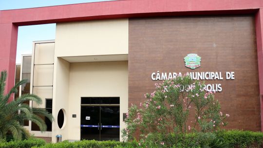 Vereadores aprovam projetos que somam cerca de R$ 90 milhões