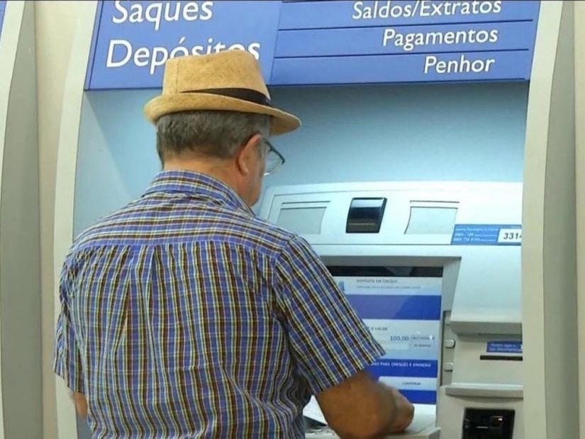 Saques do PIS/Pasep começam hoje para quem tem mais de 57 anos