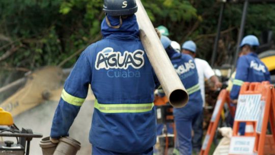 Substituição de uma adutora interrompe temporariamente abastecimento de água em bairros da Capital
