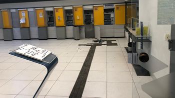 Encapuzados invadem agência do Banco do Brasil, alarme dispara e suspeitos fogem 