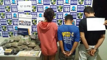 PM intercepta suspeitos com 9kg de drogas durante bloqueio e recupera carro roubado