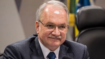Fachin vota pelo envio de denúncia sobre Temer à Câmara