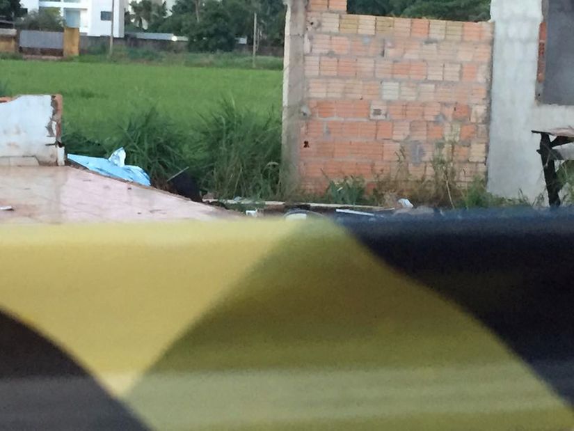 Jovem é executado com tiros na cabeça e pescoço no meio da rua em MT 